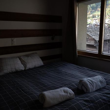La Baraka Hostel Bagnes 外观 照片