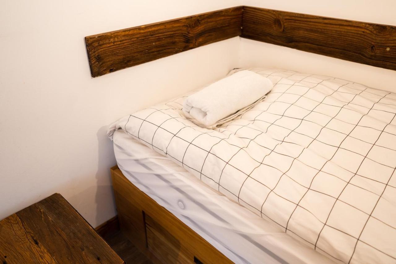 La Baraka Hostel Bagnes 外观 照片