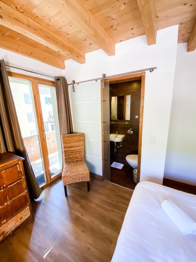 La Baraka Hostel Bagnes 外观 照片