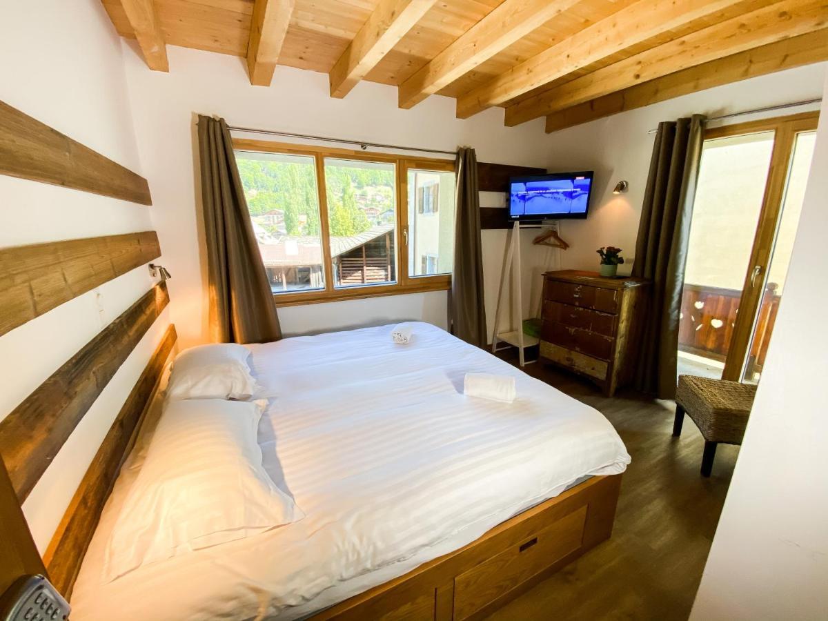 La Baraka Hostel Bagnes 外观 照片